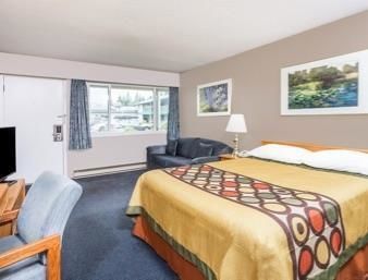 Super 8 By Wyndham Quesnel Bc Hotel Exterior photo